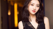 娱乐圈吃瓜背景图女生,揭秘“吃瓜女孩”背后的故事